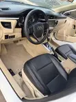 Toyota Corolla 2017 White - 3