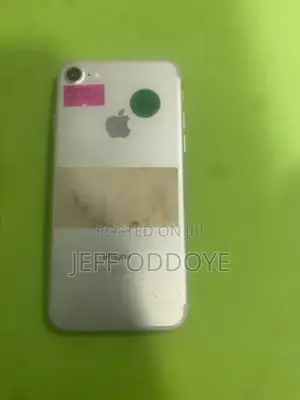 Apple iPhone 7 32GB Silver (UK Used)