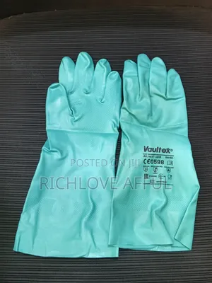 Nitrile Gloves - Safety Boy