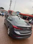 Hyundai Elantra 2018 Gray - 4