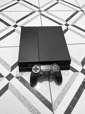 PlayStation 4 Standard