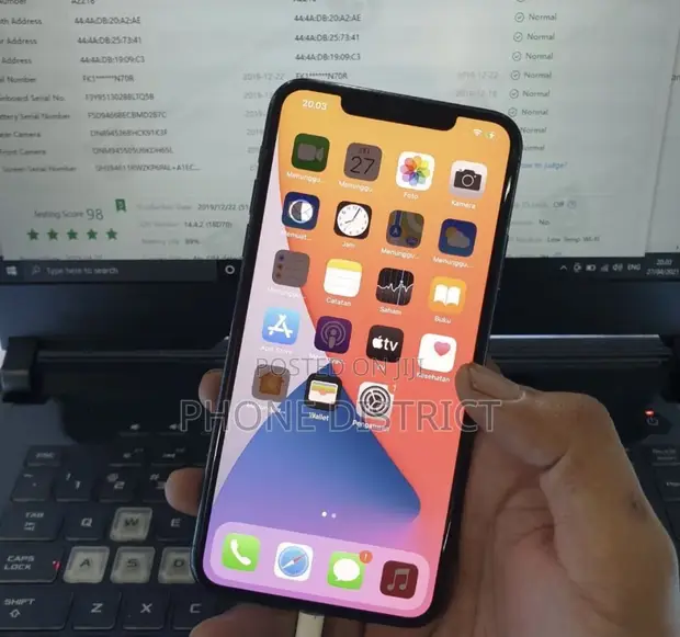 Apple iPhone 11 Pro Max 64GB Green - 1