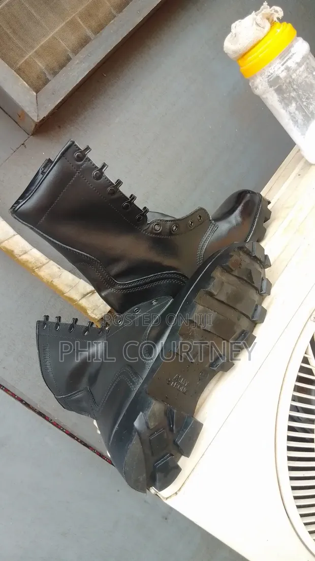 Armstrong Army Boots - Size 42 - Brand New - 1
