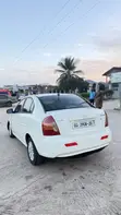 Hyundai Accent 2010 - Off White - 2
