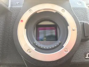 Lumix G85 with Meiki 35mm F1.4 Lens