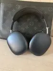 Apple AirPods Max - Black - 3