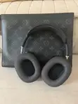 Apple AirPods Max - Black - 5
