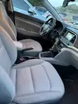 2017 Hyundai Elantra SE Sedan - 3