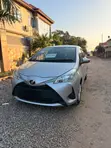Toyota Vitz 1.3 AWD 5dr 2017 Gray - 4