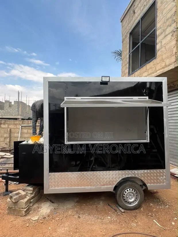 Food Trailer Attendant - Meal Prep & Serving - 1