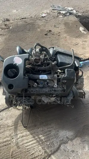 Toyota Vitz Engine & Manual Transmission (Refurbished)