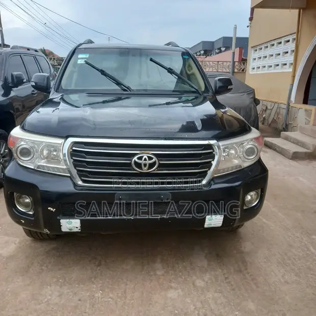 Toyota Land Cruiser 4.5 V8 GX-R 2012 Black - 1