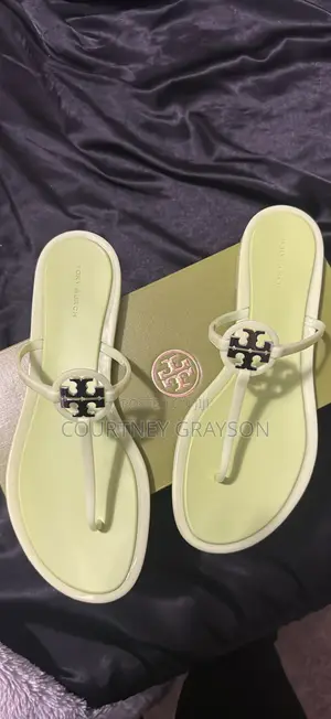 Tory Burch Sandals - Light Green, Size 9