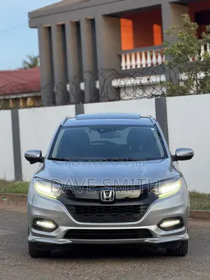 Honda HR-V Touring AWD 2019 Silver
