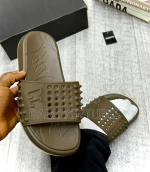 Classic Men's Slippers - Sizes 40-45