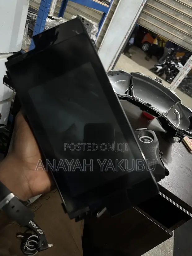 2016-21 Honda Civic Radio/Screen - 1
