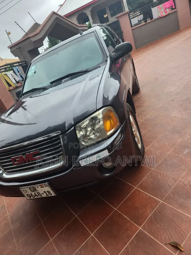 GMC Envoy 2007 Silver - 1