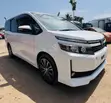 Toyota Voxy 2015 White - 2