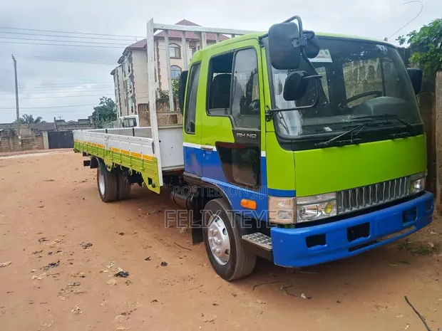 Hino Rhino Truck - 1