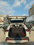 Toyota RAV4 XLE Premium 2021 White - 4