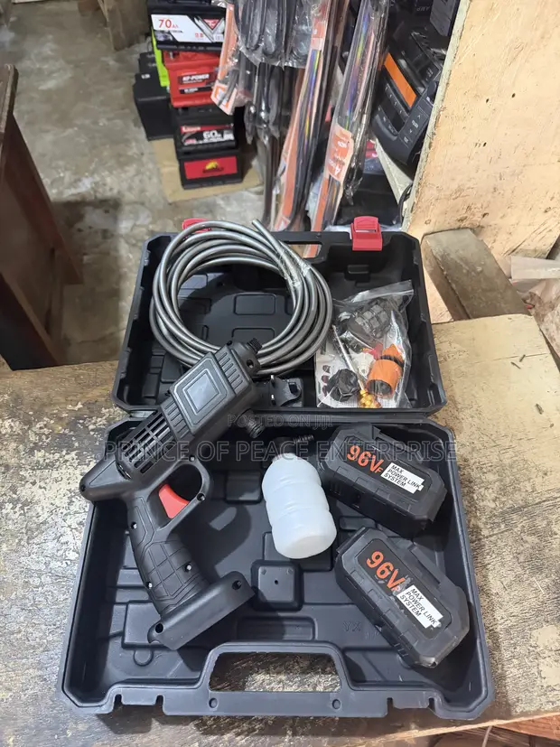 Portable Car Washing Machine with 2 Batteries - 1