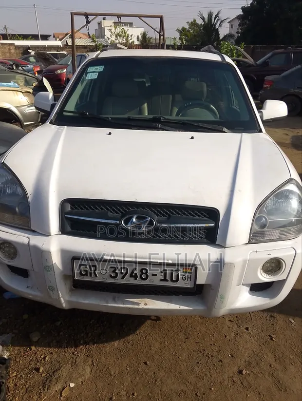 Hyundai Tucson GLS FWD 2008 White - 1