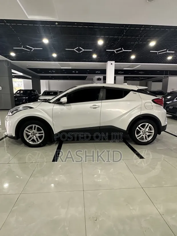 Toyota C-HR 2021 White - 1