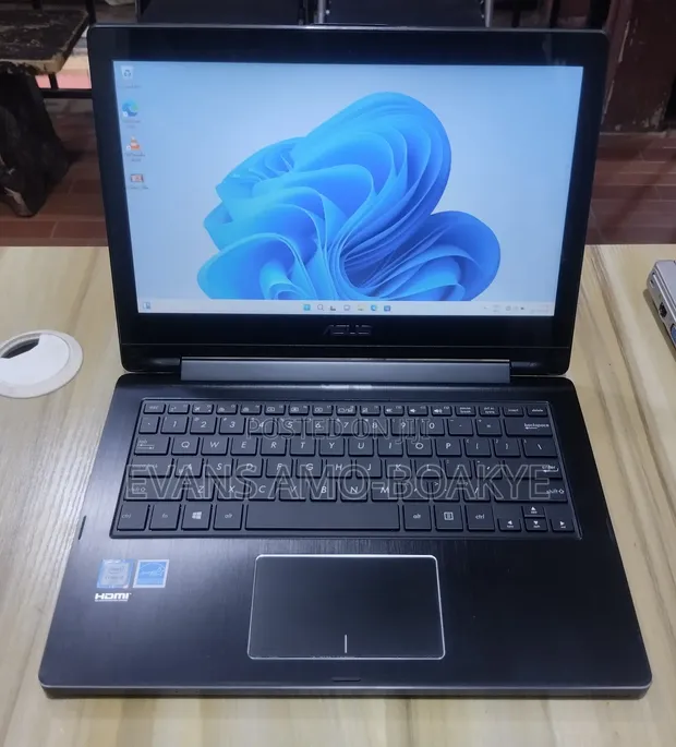 Asus Q302 Laptop - 8GB RAM, 1TB HDD, Core i5 - 1