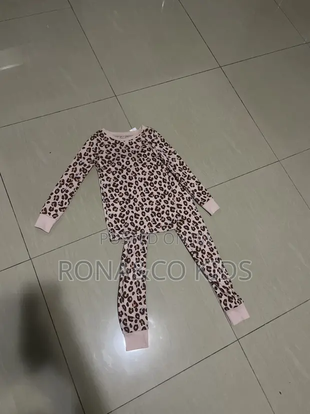 Old Navy Toddler Girls' PJ Set - 5T - 1