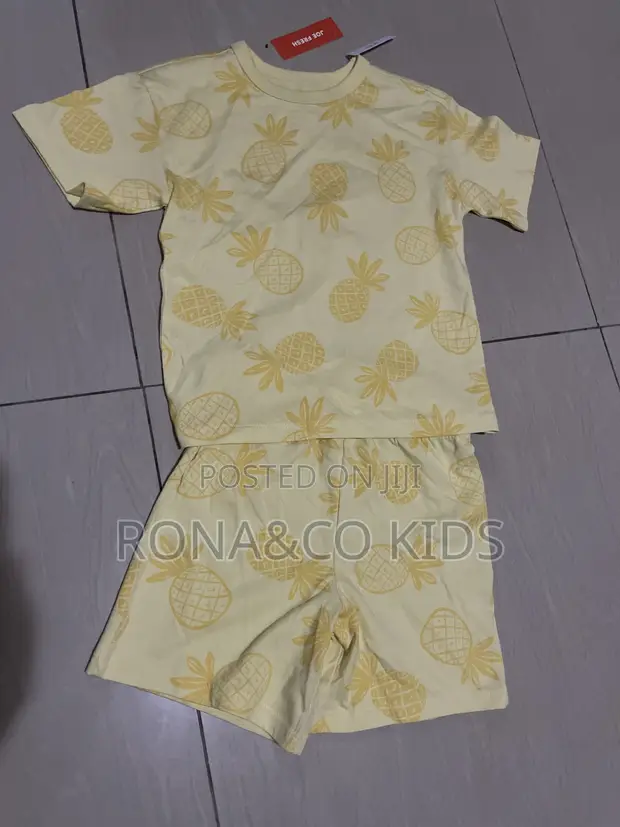 Joe Fresh Toddler Boy 2 Piece Set - Yellow - 1