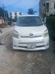Toyota Voxy 2013 White - 1