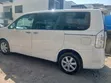 Toyota Voxy 2013 White - 4