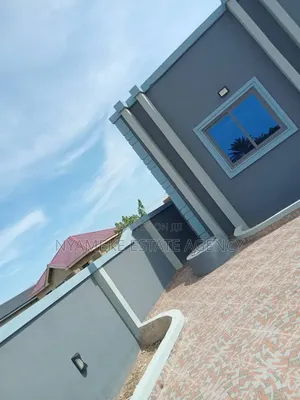 3 Bedroom House for Sale in Jah River, Akweley