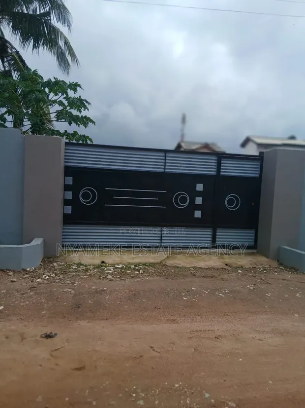 2 Bedroom House for Rent in Accountant G, Dansoman - 1