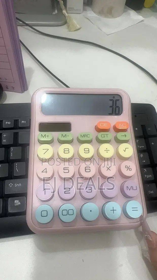 Desktop Calculator - Solar Powered - 1