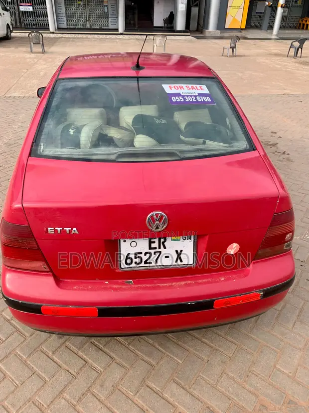 Volkswagen Jetta 2000 Red - 1