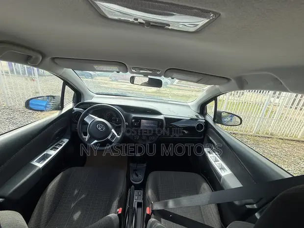Toyota Vitz 1.5 FWD 3dr 2015 Blue - 1