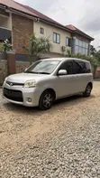 Toyota Sienta 1.5 FWD 2013 Silver - 2
