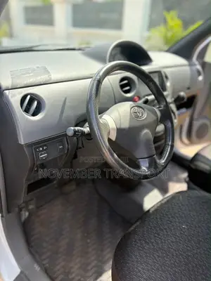 Toyota Sienta 1.5 FWD 2015 White