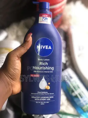 NIVEA Body Lotion - Almond Oil & Hyaluron