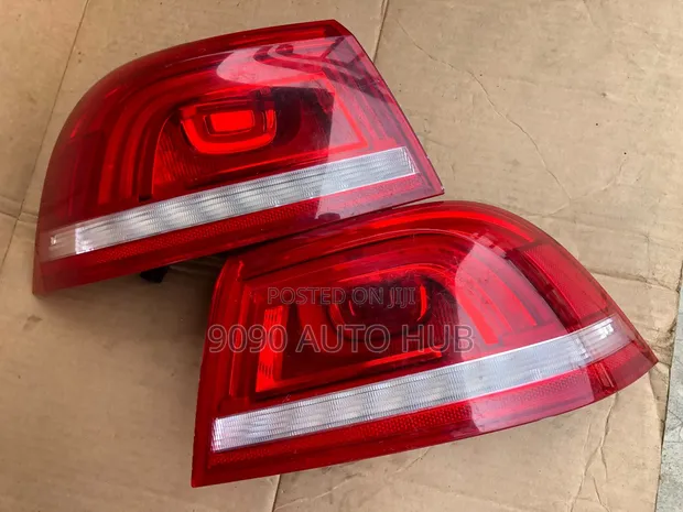 Volkswagen EOS Taillight - Foreign Used - 1