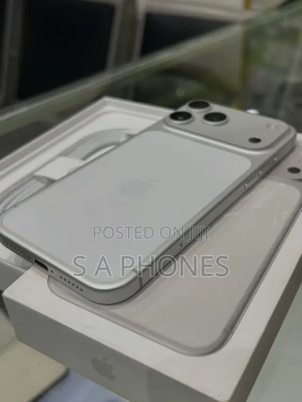 Apple iPhone 17 Pro Max 256GB Silver - 1