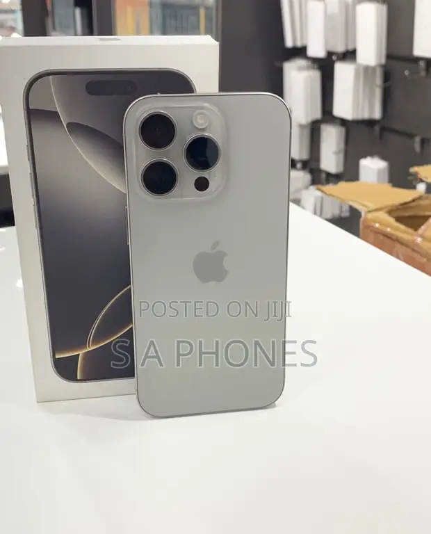 Apple iPhone 16 Pro Max 256GB Silver - 1