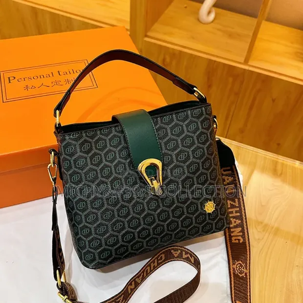 Classy Ladies Hand/Shoulder Bag - 1