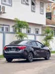 2018 Toyota Corolla SE (1.8L) Black - 4