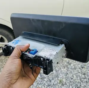Mercedes-Benz W205 GLC300/C300 Original Screen