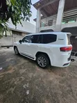 Toyota Land Cruiser LC300 2023 White - 3