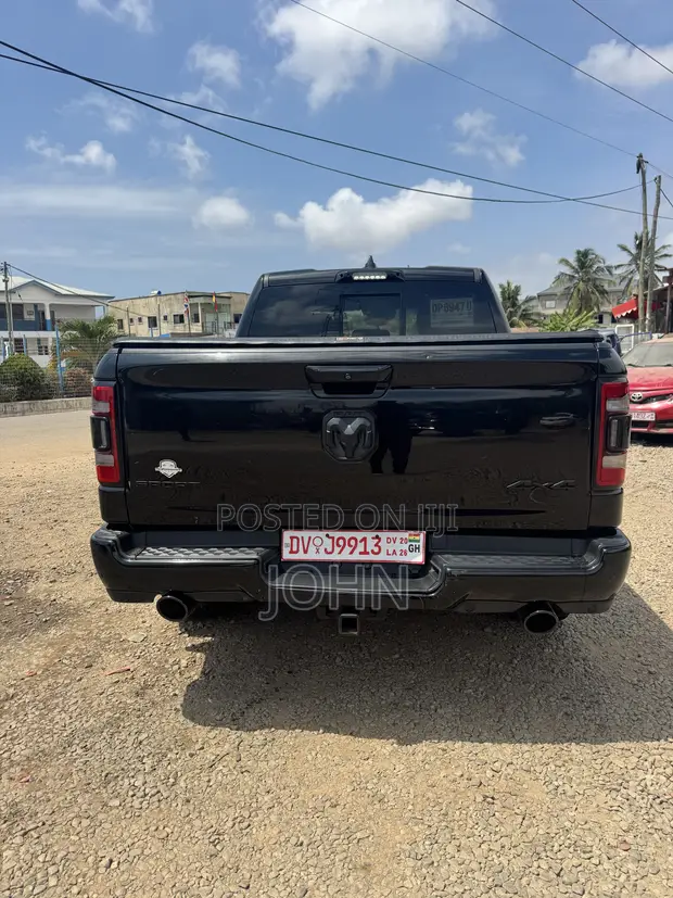 RAM 1500 2021 Black - 1