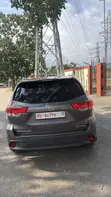 2018 Toyota Highlander XLE 4x4 V6 SUV - Gray - 4