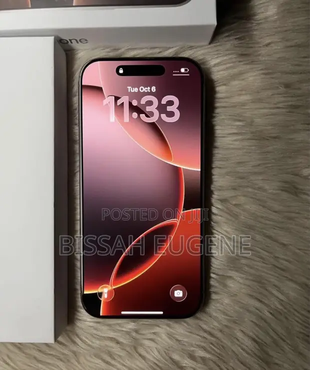 Apple iPhone 16 Pro 128GB Gold - 1